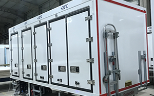 Refrigerated truck body multi temprature